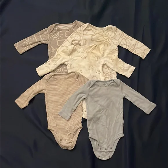 5 Carter’s long sleeve bodysuits - Picture 1 of 5